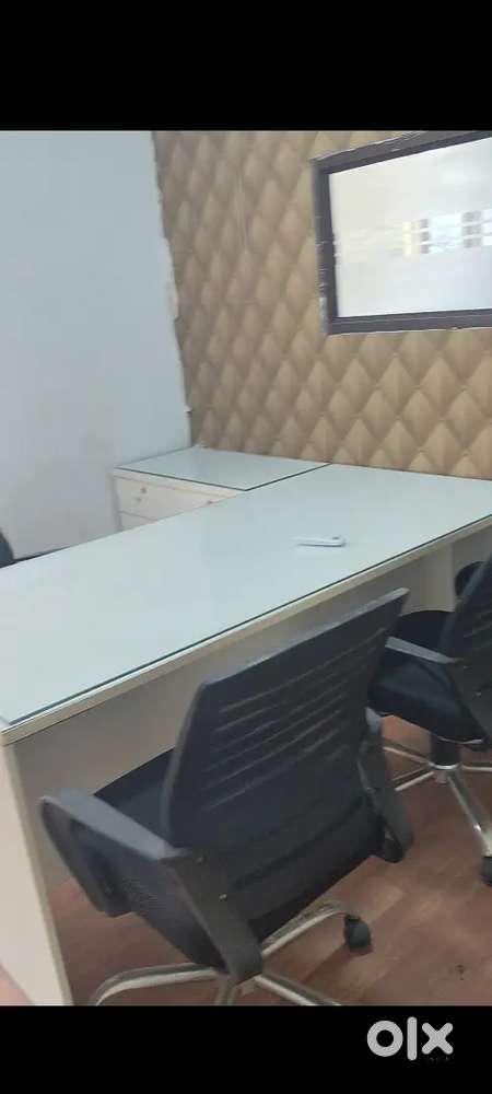 25 work station 2 cabin and prime location neer metro station