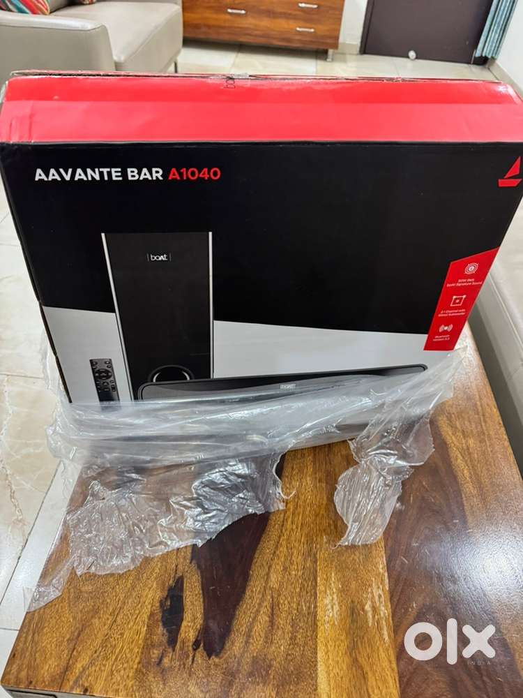 BOAT Aavante Bar A1040 and Boat Rockerz 450 Headphones