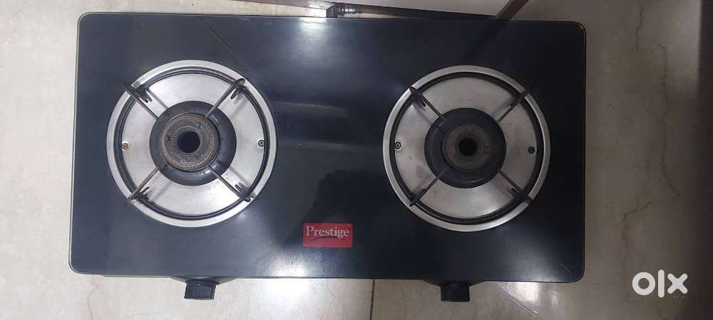 Glass top gas stove