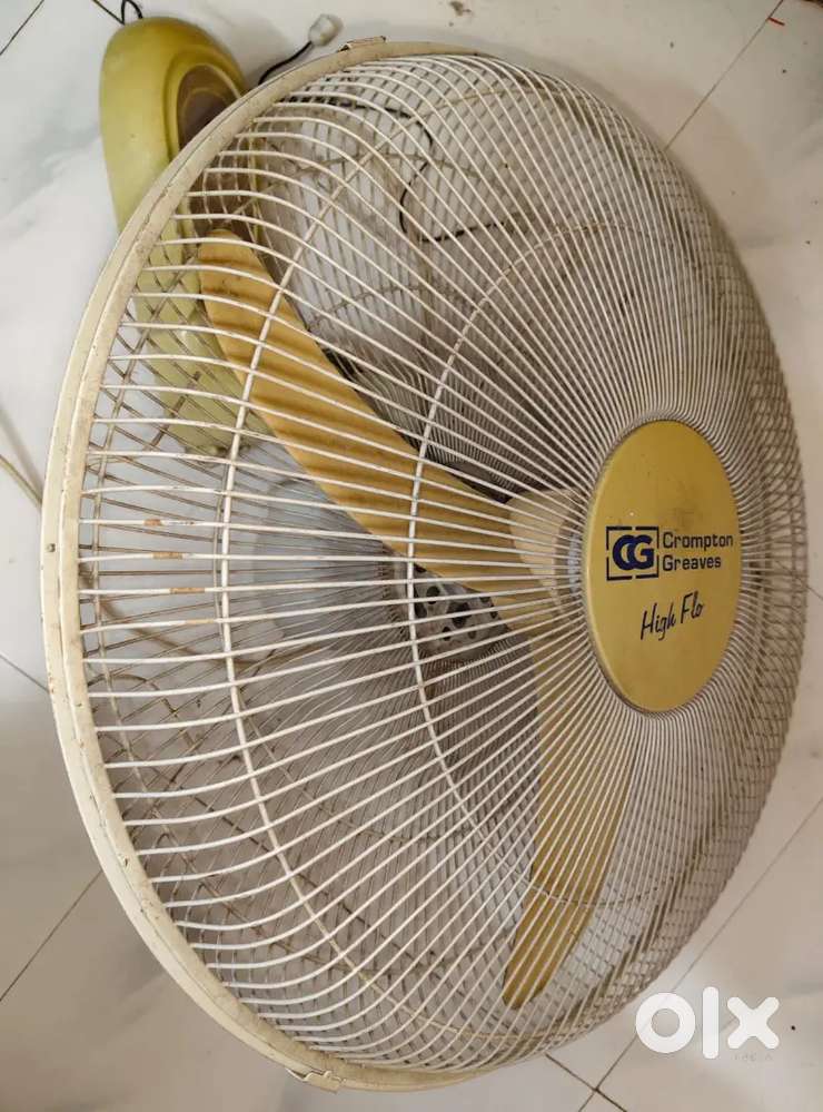 Urgent sell * Crompton Wall Fan*
