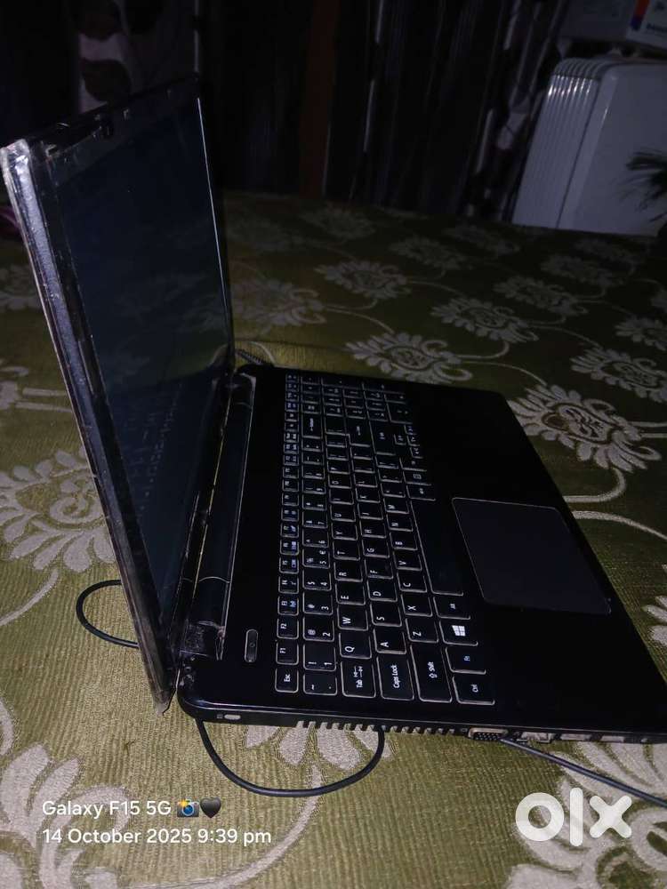 Acer Aspire E5-511-P25J