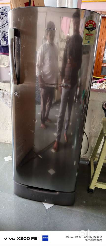 2012 model Samsung 212 ltr single door fridge
