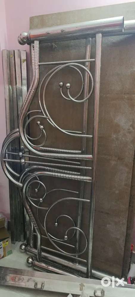 King Size Stainless Steel Bed only 3 Years Old, Excellent Condition.