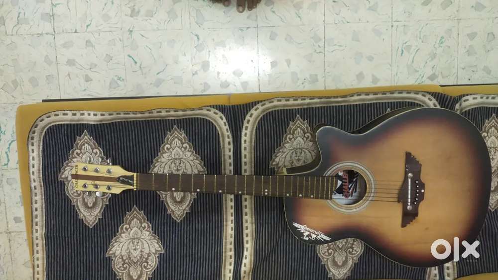 Challenger brand GUITAR