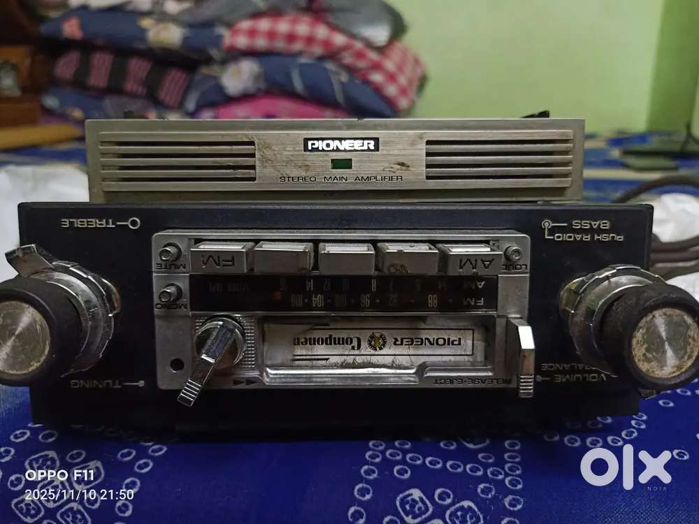 Vintage1979POINEER KPX_9000 CAR SET

Poineer model GM4
Car steario