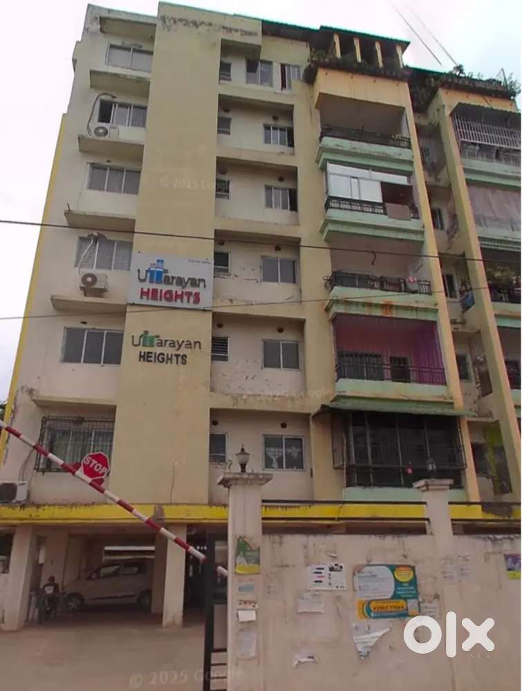 3bhk semi furnished flat for rent