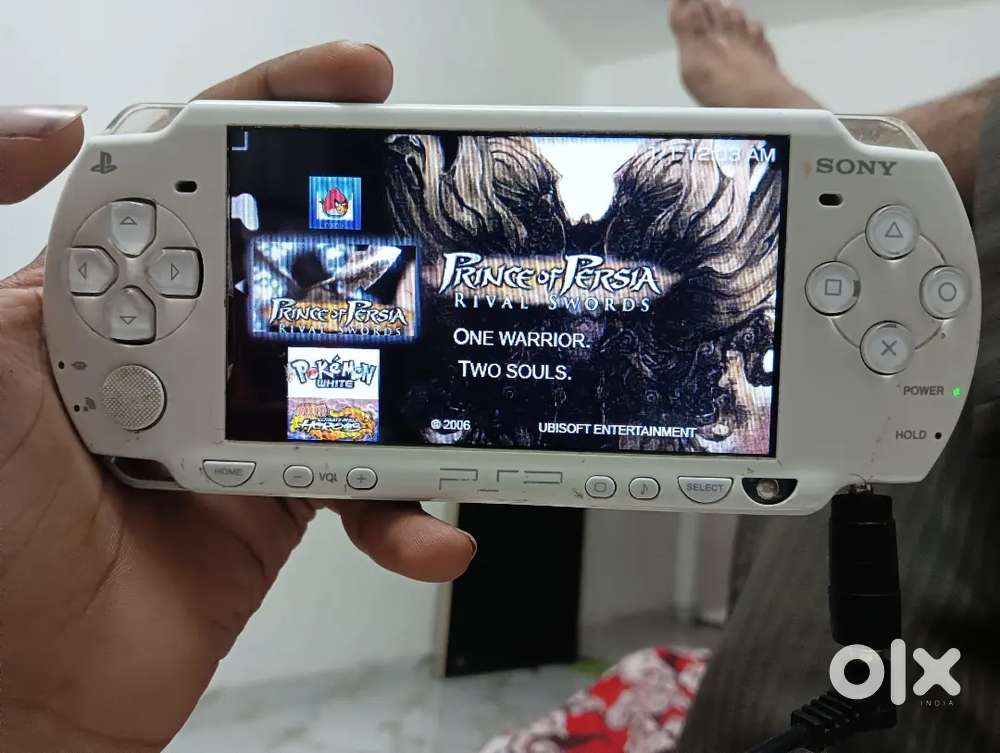 Psp 2000 with memory card