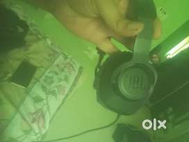 Jbl headphone