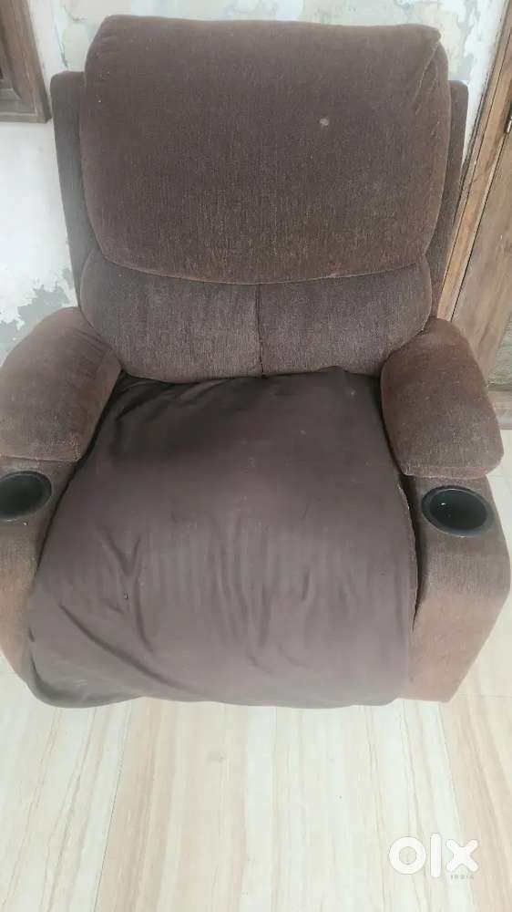 Nilkamal Recliner at low price
