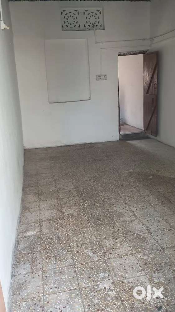 1room kitchan.    Location  Sawad colony near kesariya char rasta pase