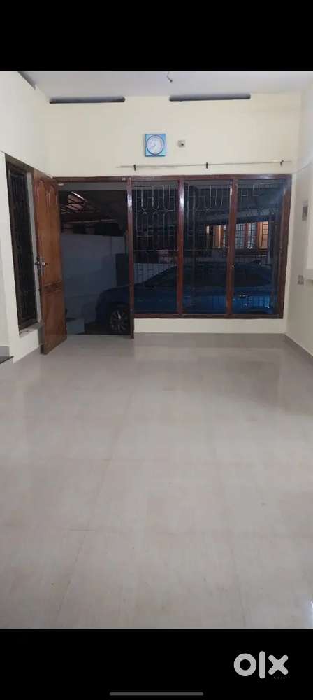 PG available for girls and ladies.