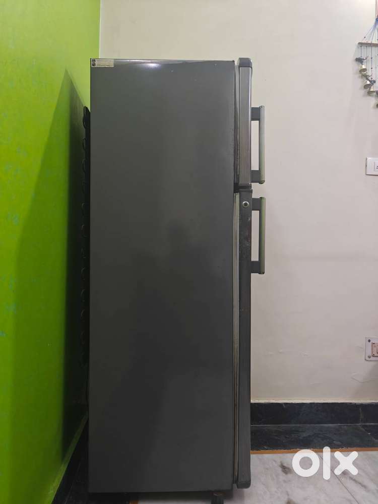 Double Door refrigerator Whirlpool