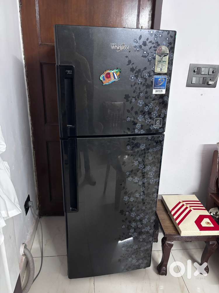 Whirlpool fridge - 235 ltr