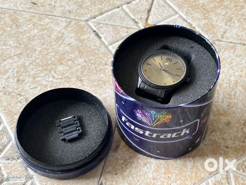 Fastrack Watch  3 Years Used  Box & Extra Links