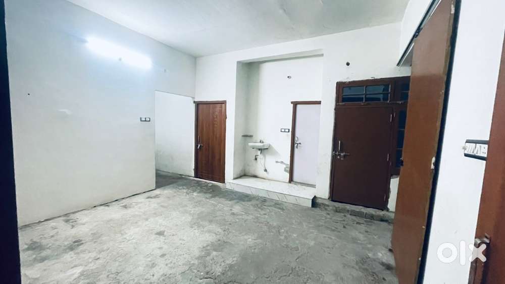 2 Bhk room on rent