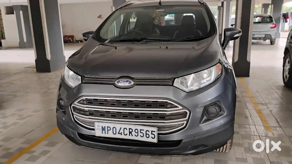 Ford Ecosport 2016 Diesel well maintained like new smoke grey colour