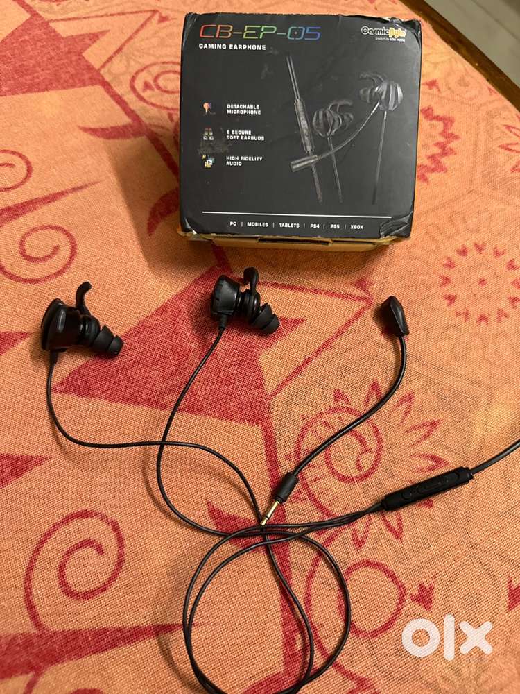 Cosmicbyte gaming earphones with detachable Mic