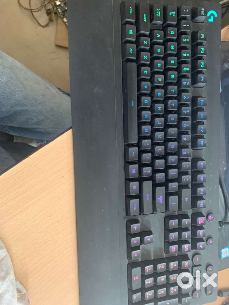 Logitech G213 prodigy Lightsync