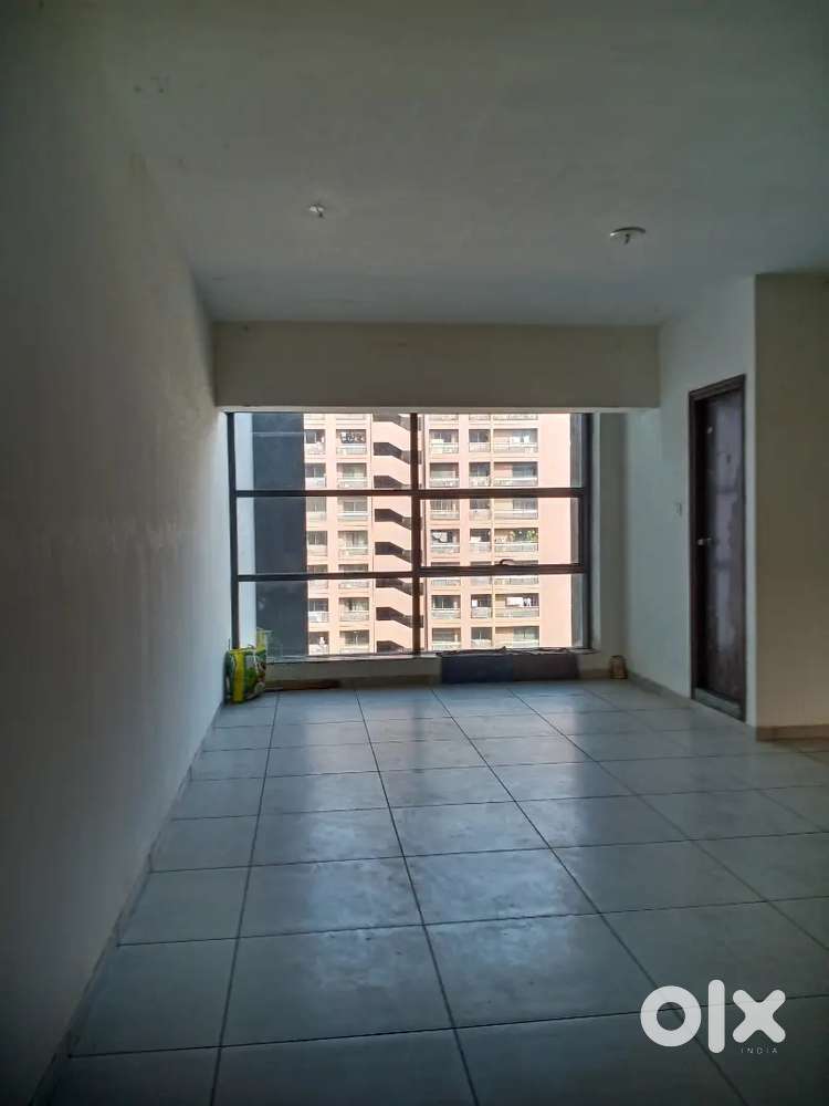 1163 FT UNFURNISH OFFICE FOR RENT.At Science City