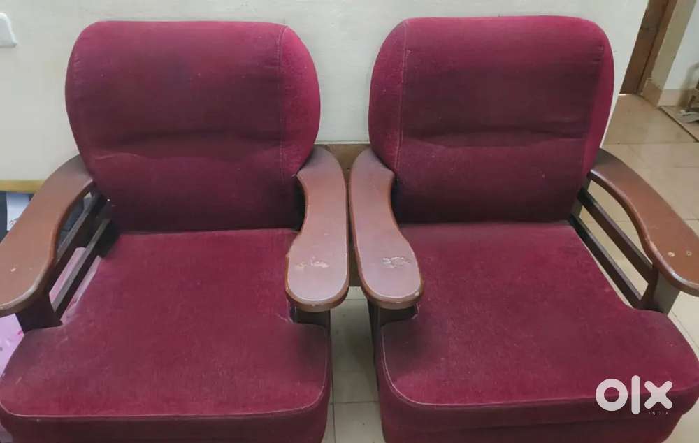 3+2 Seater Sofa Set in Good Condition Comfortable & Sturdy  Kozhikode