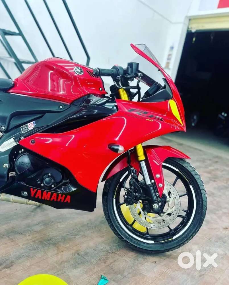 Well maintained R15 v4 red less use