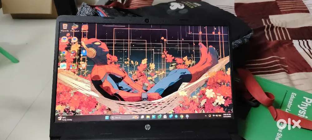 Hp laptop 2023 model intel processor 8+8 ram 256 storage with cooling