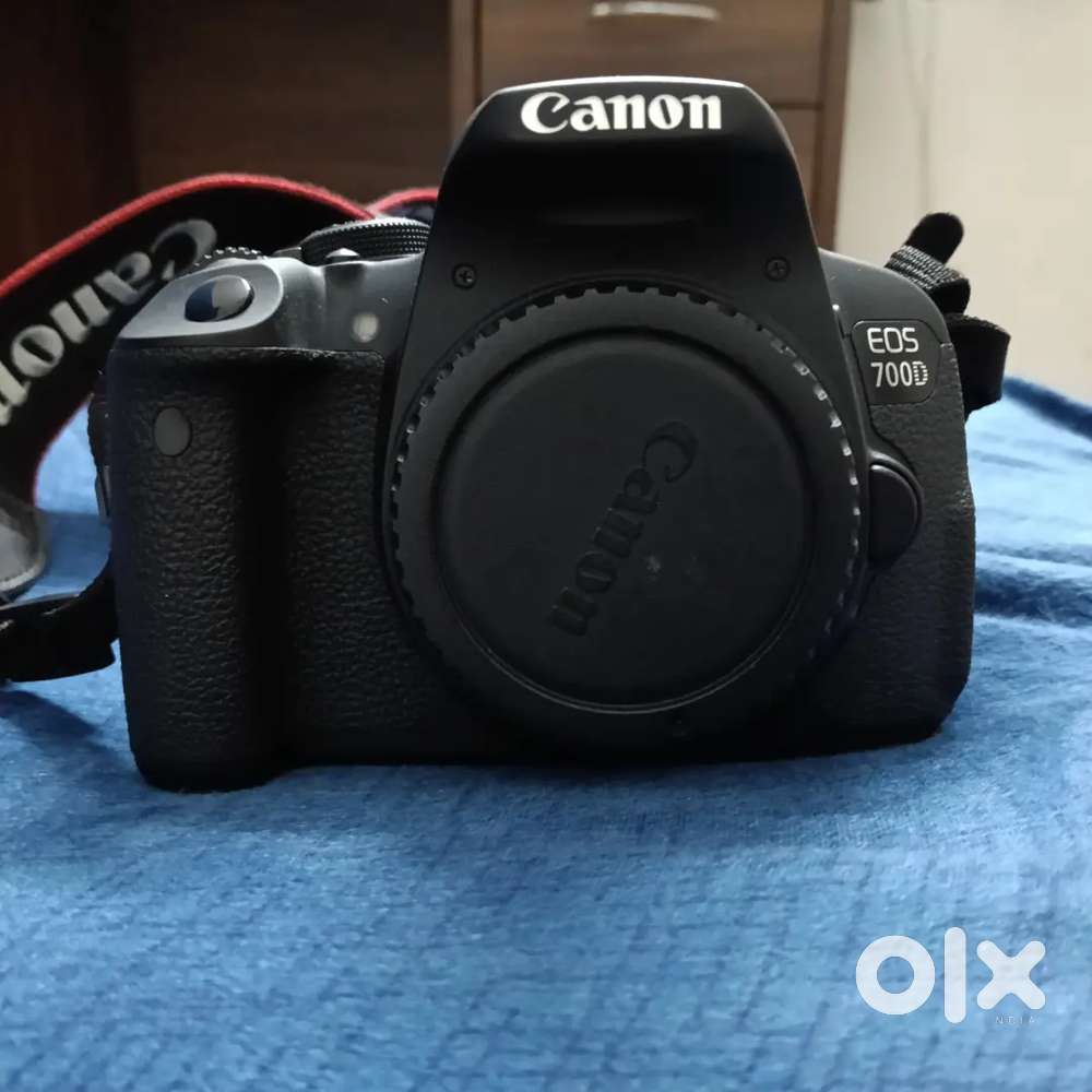 CANON DSLR 700D