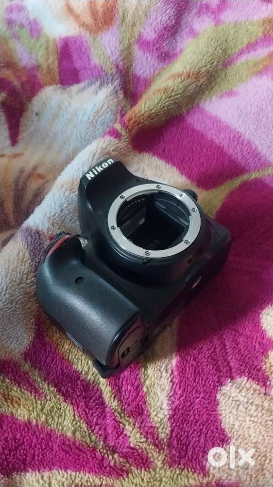 Nikon D5300 With 70mm - 300mm Lens, 2 Original Bettry & Bag, Belt