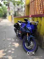 Yamaha R15 V4 (blue)
