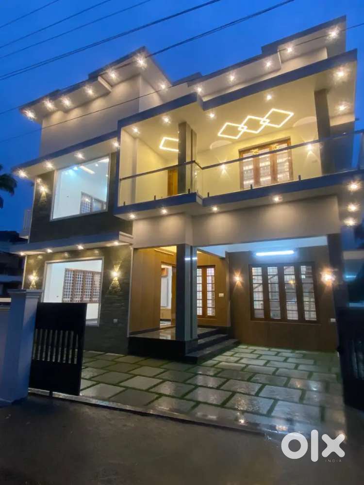 5.250cent. 2250sq. 4bed