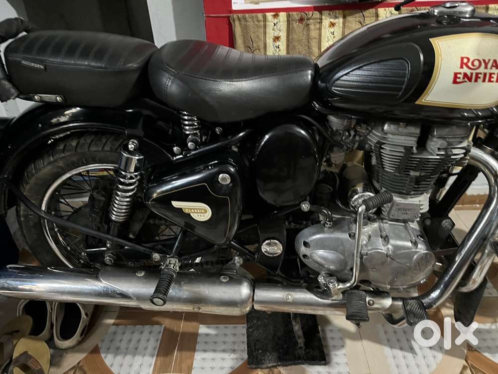 bullet classic 350 black , new condition