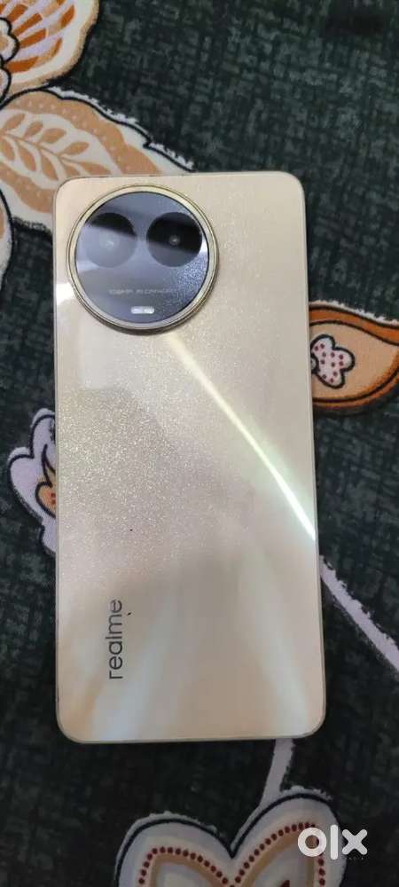 Realme 11 5g 8gb 128gb good condition me hai