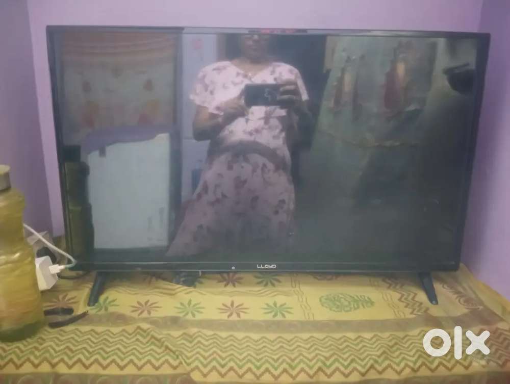Lloyd tv 32inches