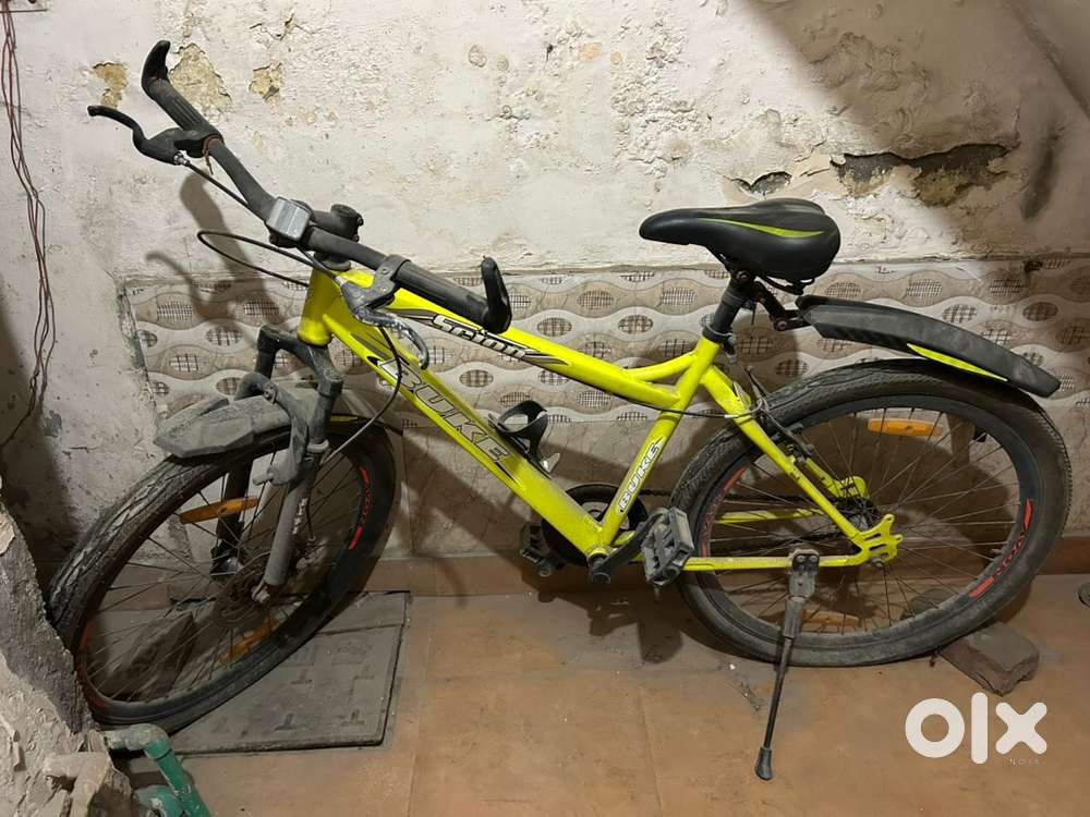 Water bottle separte space