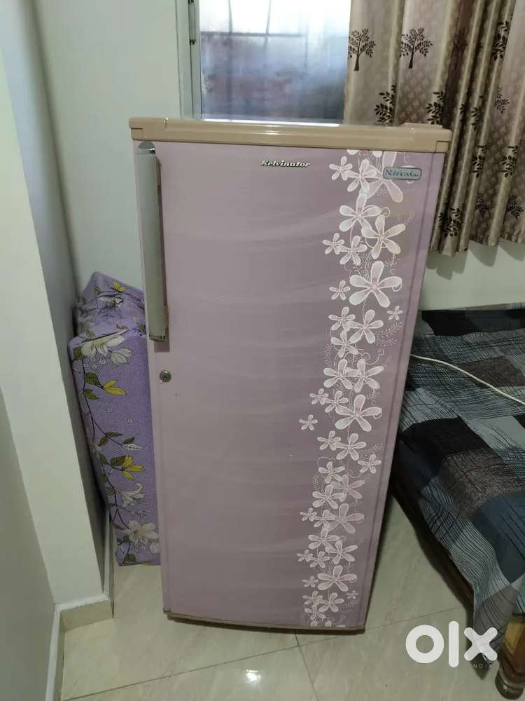 Fridge for sale 10000