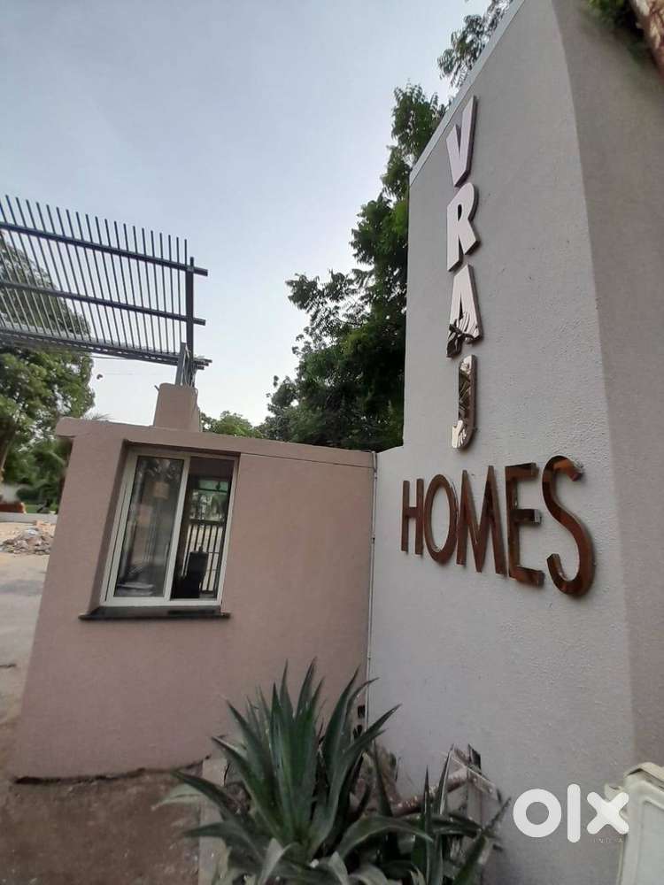 2.5bhk furnished Corner Bunglow for Rent at Shela