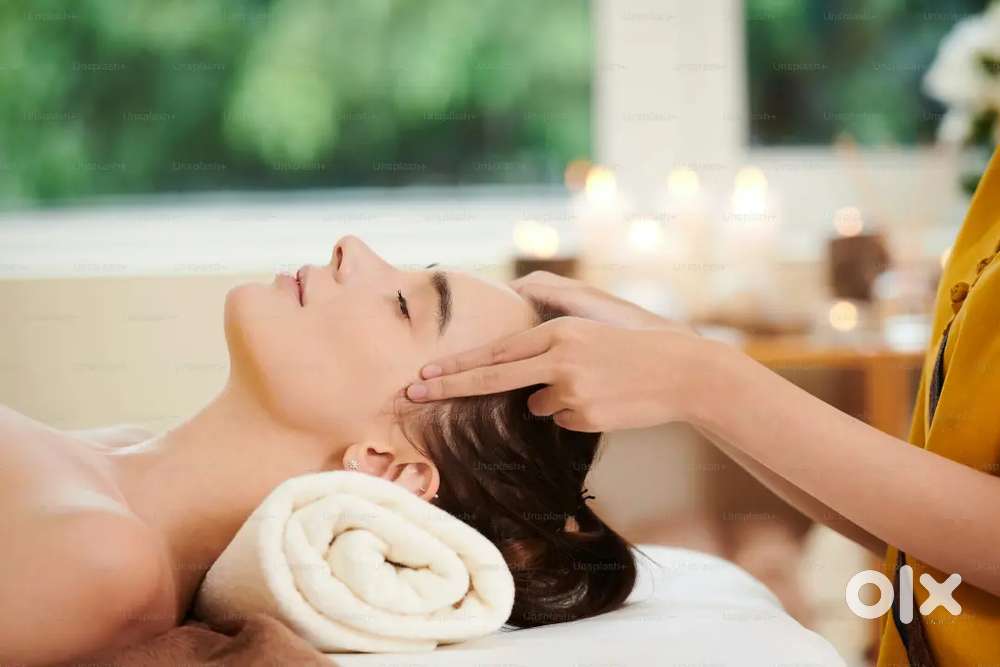 Female spa therapist required