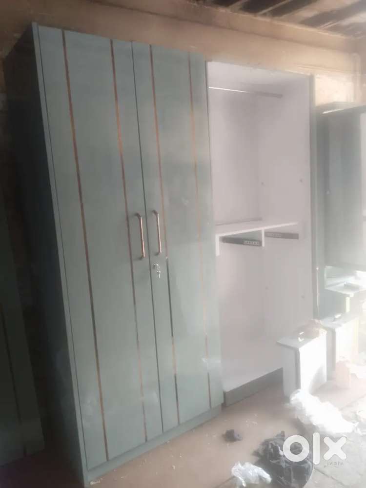 Aapko chahie to aap le sakte ho saste mein