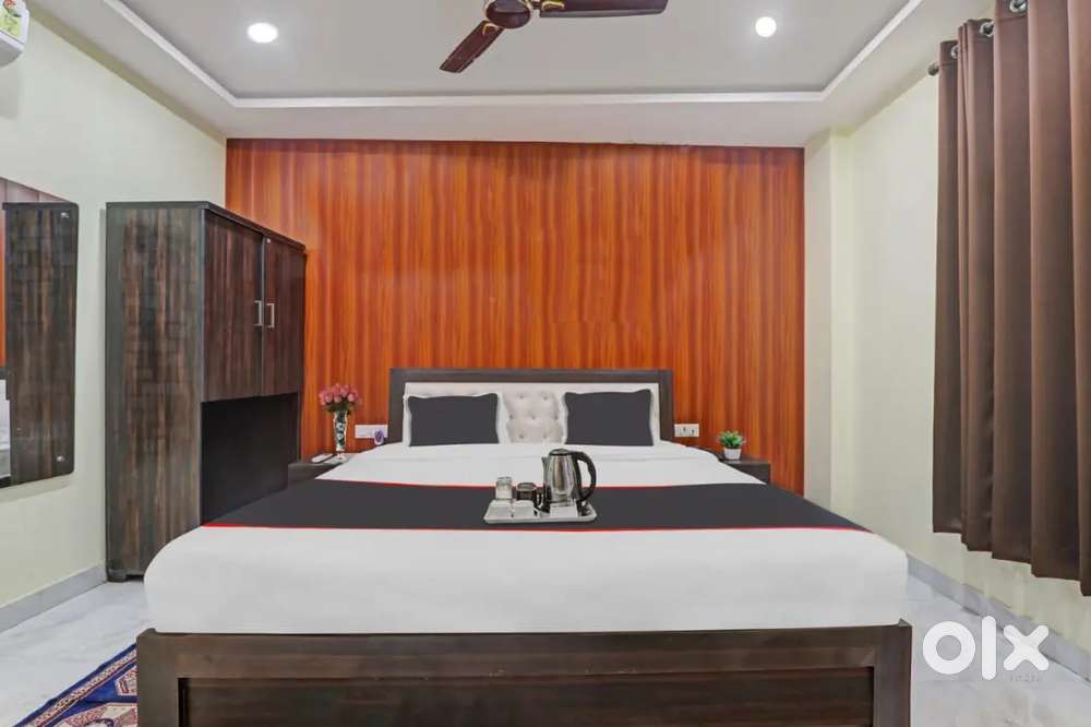 COUPLES GORLS BOYS ALL FAM NEAR 123RK/BHK MUNCIPULIYEA METRO