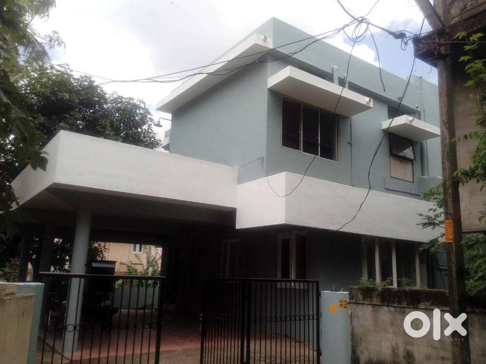 ID-U231167 Residential 7.5 Cent with Old House Sale at Peroorkada