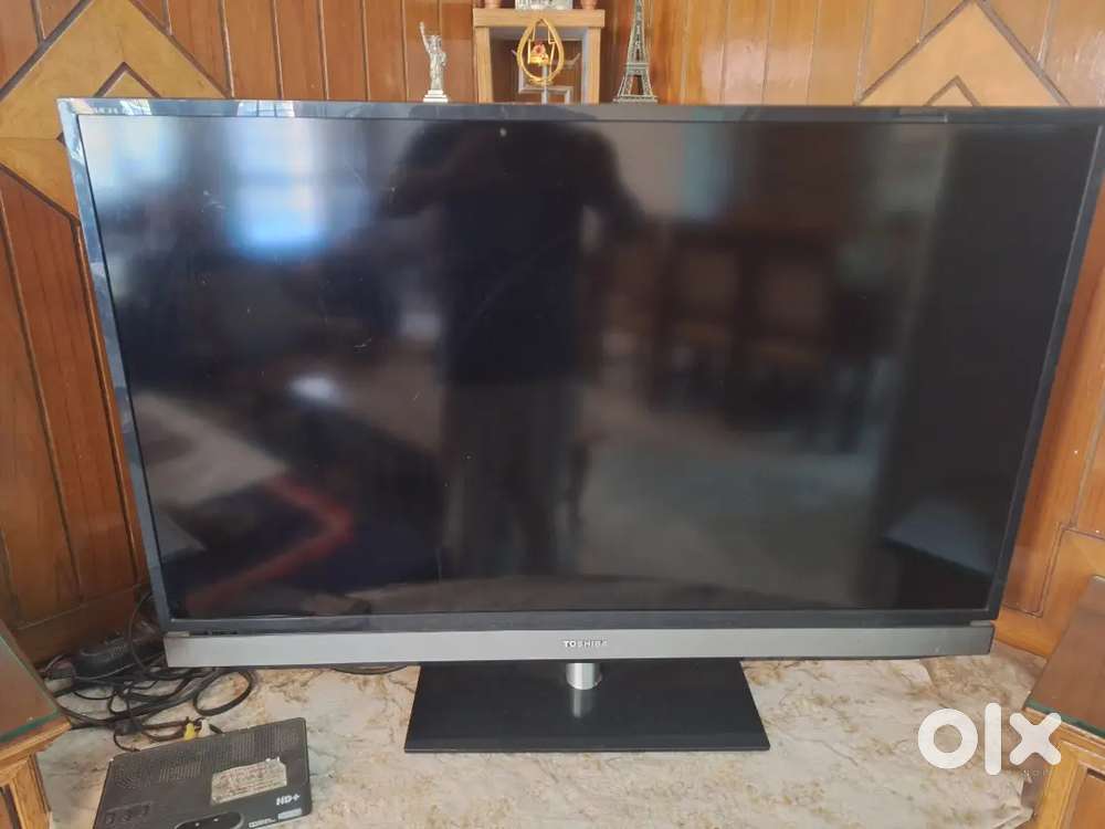 LG double door fridge and Toshiba LED 43 inch screen [minor line ]
