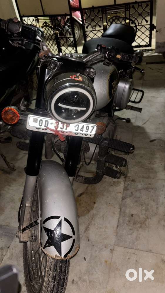 BS4 classic350 with New LED headlight ,new tyres and New Engine oil