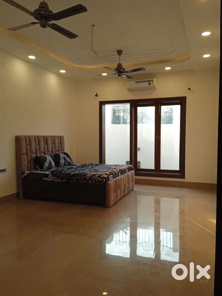 Paryavaran complex Saket IGNOU men road