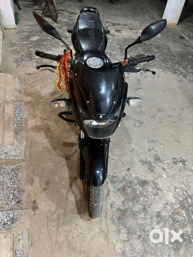 Well maintained bajaj pulsor 150 electric start- Excellent condition