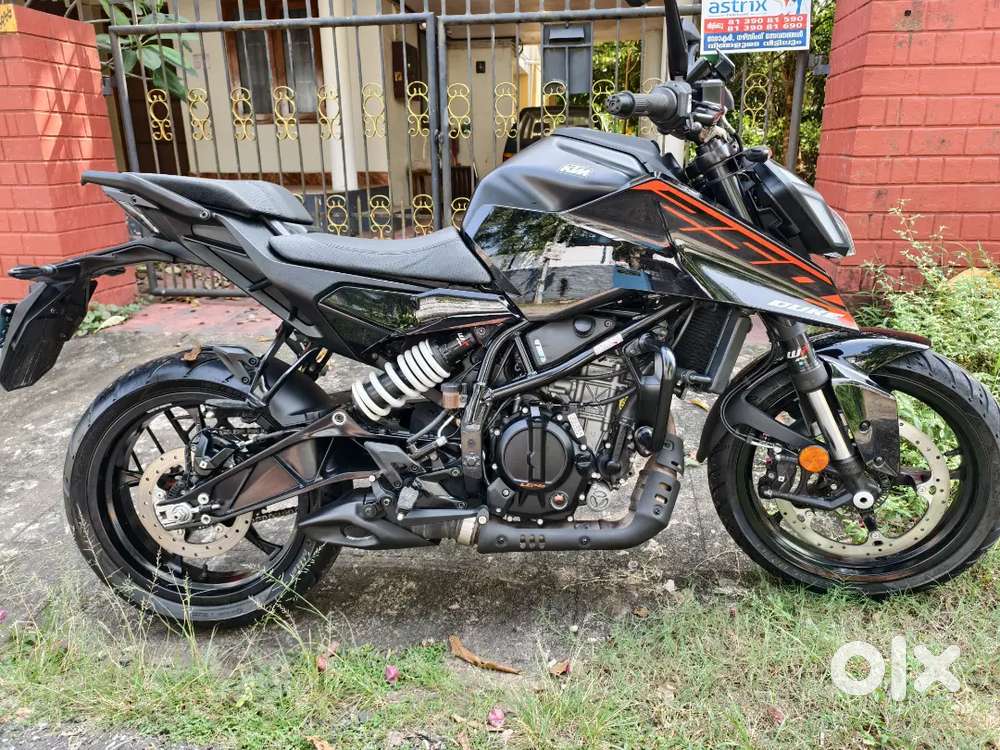 2024 model ktm duke 250  tft display  singel ownership