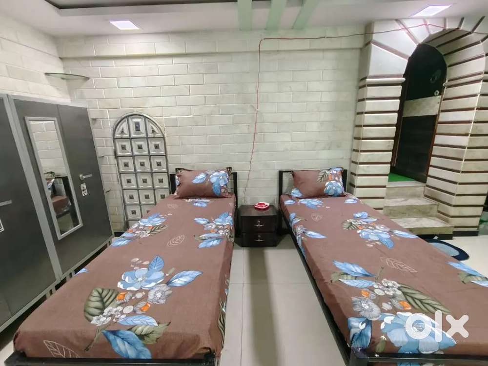 IN BHANDUP Fully furnished pg premium rooms no brokerage ac non ac
