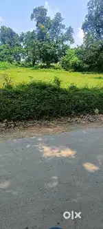 Ratasi chauraha singramau road ke kinaare