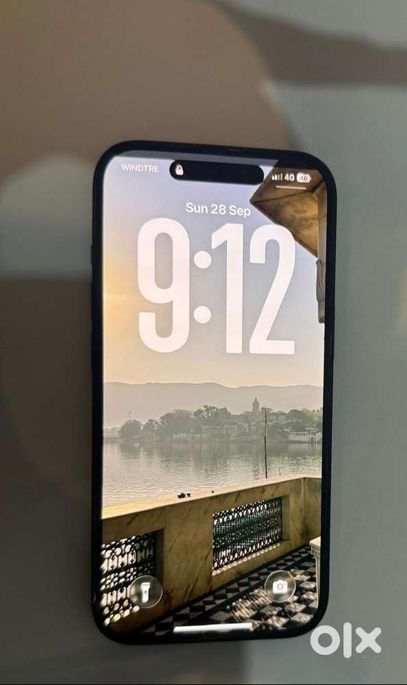 iPhone 15 (11 months old)