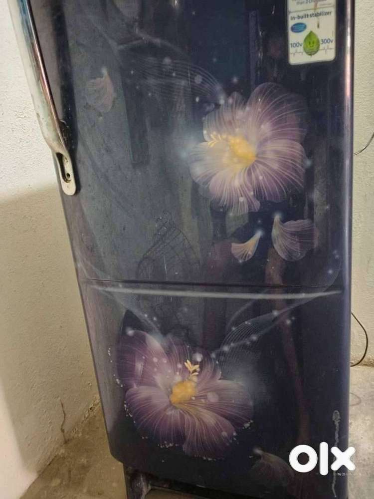A nice condition only 2 years old fridge Samsung brand