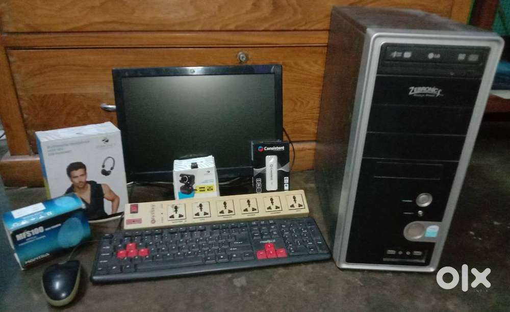 Desktop Computer with accessories